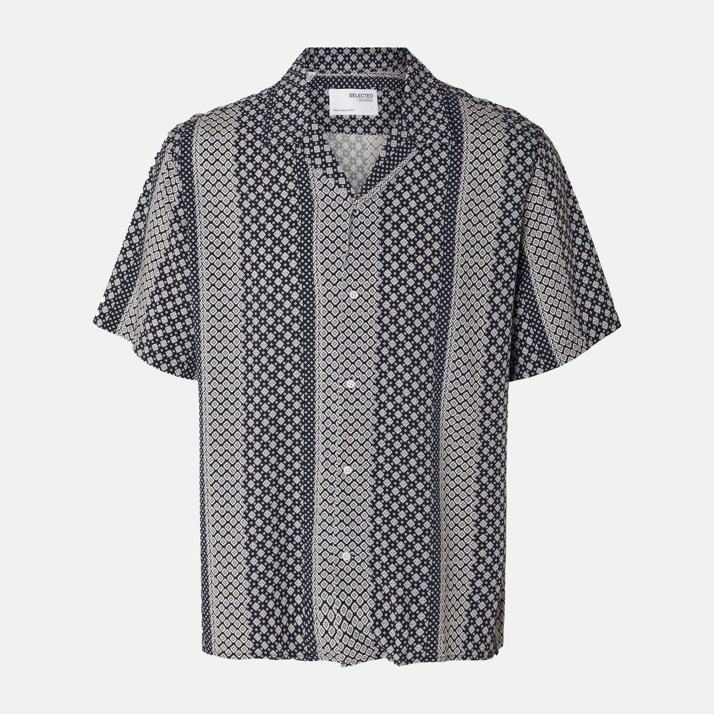 Patterned short sleeved shirt